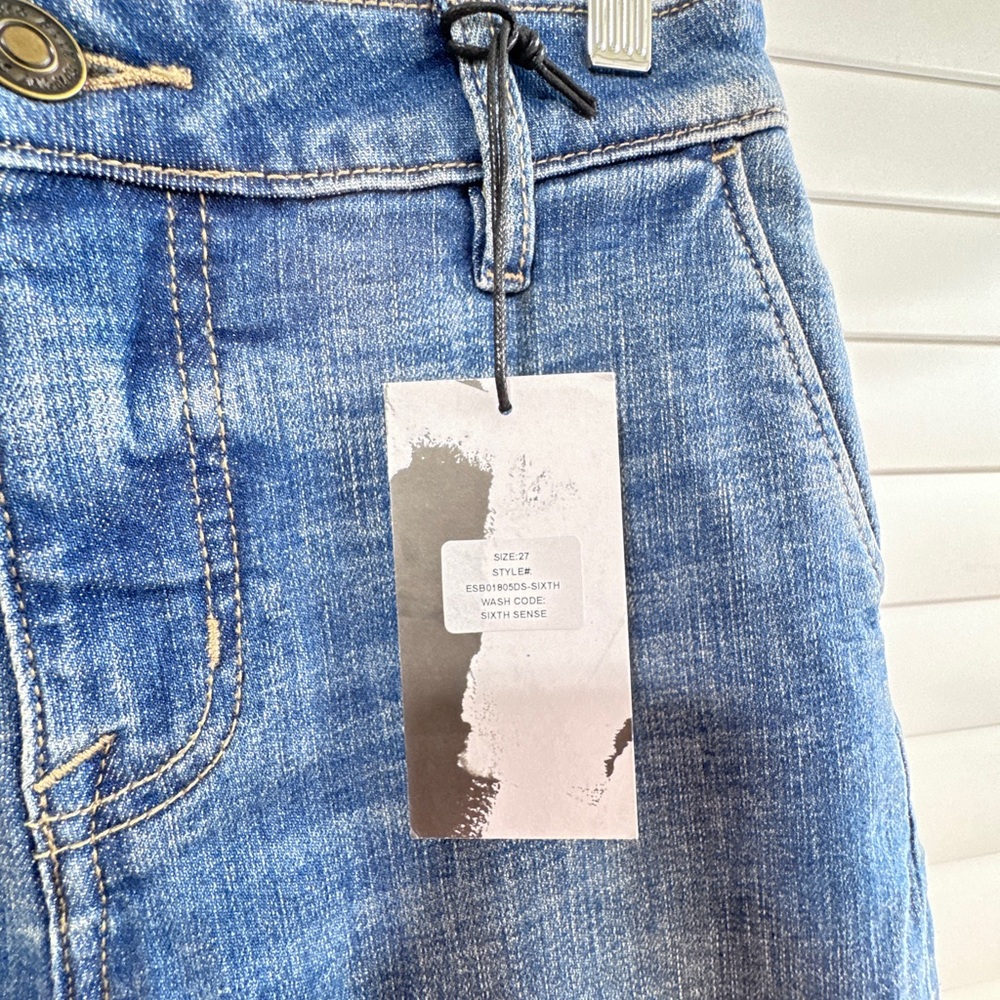 Stitch Fix. Size 27. Women's Blue Jeans - Picture 9 of 11